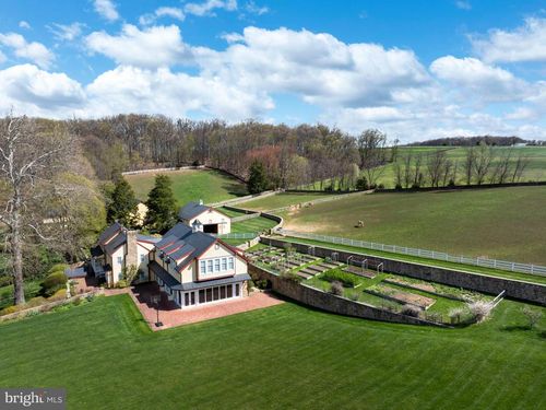 9981 Douglas Rd, RED LION, PA, 17356-7715 | Card Image