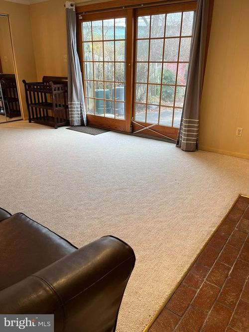 147 East St Ne, VIENNA, VA, 22180-3615 | Card Image