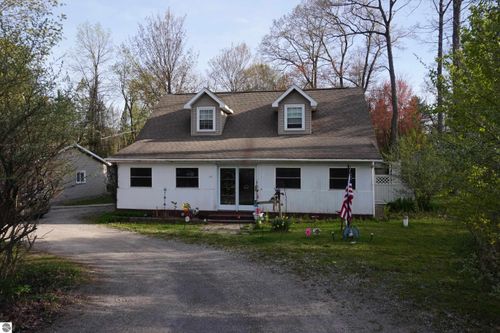 6970 Wickert Rd, Hale, MI, 48739-8504 | Card Image