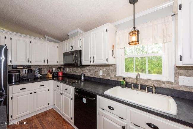 7649 Ray Ln, House other with 3 bedrooms, 2 bathrooms and null parking in Maryville TN | Image 13