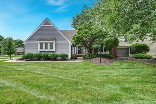 12313 Pembroke Ln, Leawood, KS, 66209-1360 | Card Image