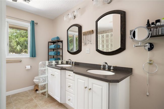 548 Cross Creek Cir, House other with 3 bedrooms, 3 bathrooms and null parking in Sebastian FL | Image 19