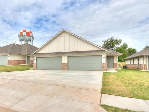 3707 Franks Way, Bethany, OK, 73008-5007 | Card Image