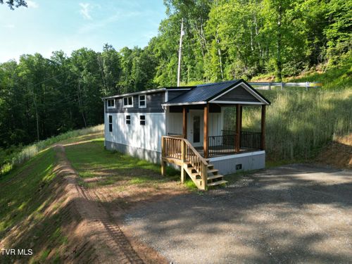 269 Mining Ridge Rd, Mountain City, TN, 37683-6072 | Card Image