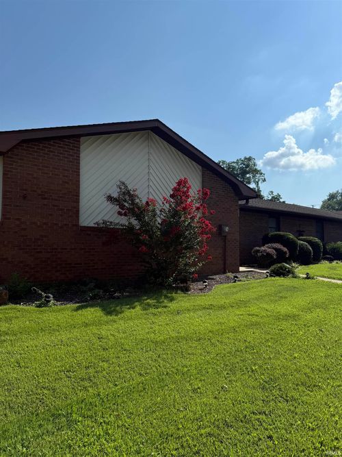 423 W Mulberry St, Princeton, IN, 47670-2345 | Card Image