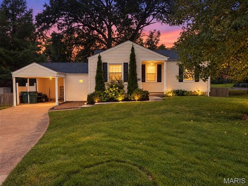 704 Lanvale Dr, Webster Groves, MO, 63119-4132 | Card Image