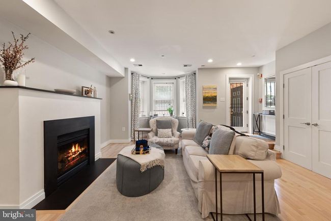 APT-1 - 1622 19 Th St Nw, Condo with 2 bedrooms, 2 bathrooms and null parking in WASHINGTON DC | Image 5