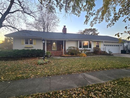 614 Thomas St, Gilman, IL, 60938-1632 | Card Image