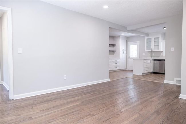 522 Stell Rd, House other with 3 bedrooms, 2 bathrooms and 4 parking in woodstock GA | Image 10