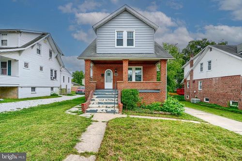 2715 Bayonne Ave, BALTIMORE, MD, 21214-1761 | Card Image