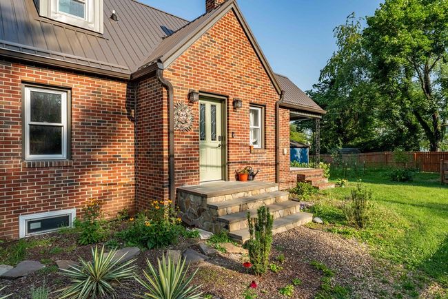 461 S Shady Ave, House other with 3 bedrooms, 3 bathrooms and null parking in Damascus VA | Image 28