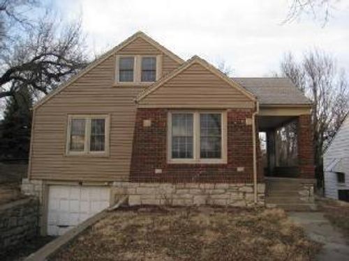 3826 Victory Dr, Kansas City, KS, 66102-2045 | Card Image