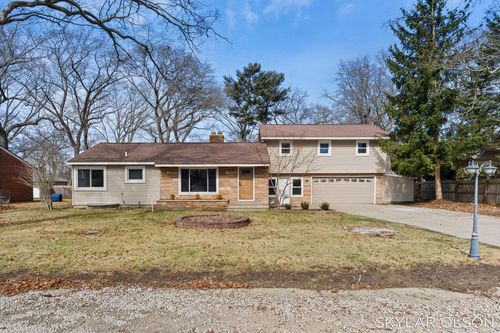 1924 Maryland Blvd, Norton Shores, MI, 49441-4528 | Card Image