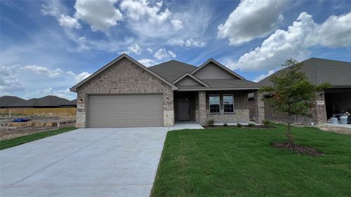 606 Moseley Ln, Greenville, TX, 75402-8215 | Card Image