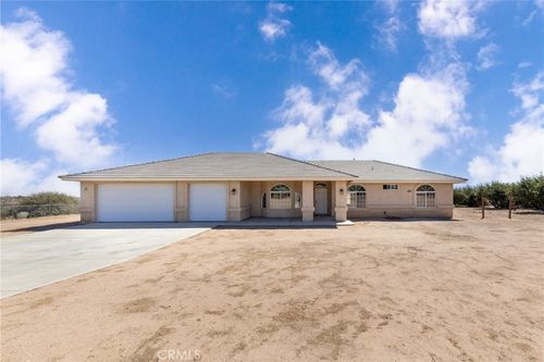 11155 Prairie Trl, Hesperia, CA, 92344 | Card Image