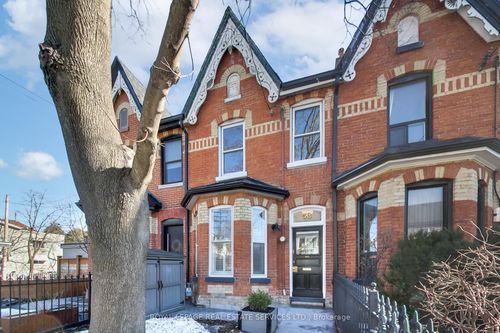 53 Robinson St, Toronto, ON, M6J1L4 | Card Image