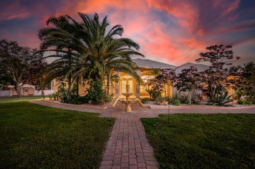7260 Grapeview Boulevard, The Acreage, FL, 33470 | Card Image
