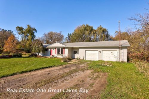 21638 Roosevelt Rd, Merrill, MI, 48637-9772 | Card Image