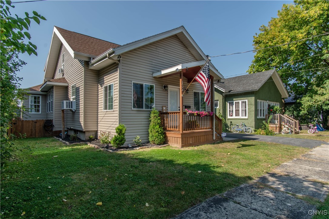Pearl Ave, Watertown, NY 13601