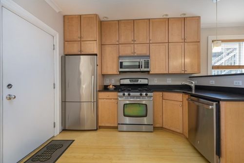 1-3 Leeds St, Boston, MA, 02127-8705 | Card Image