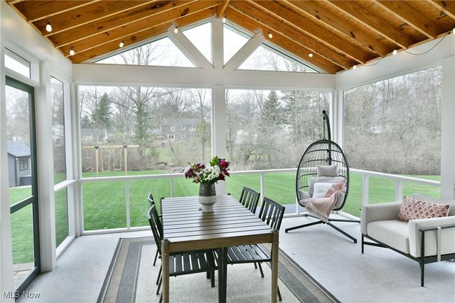 View of sunroom / solarium | Image 43