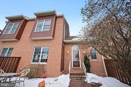 730 Sterling Ct, ENOLA, PA, 17025-2655 | Card Image