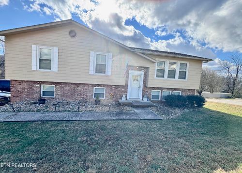 131 Red Bud Dr, Harriman, TN, 37748-4111 | Card Image