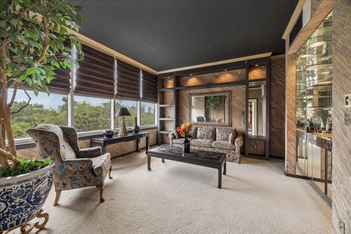 505-121 N Post Oak Ln, Houston, TX, 77024-7710 | Card Image