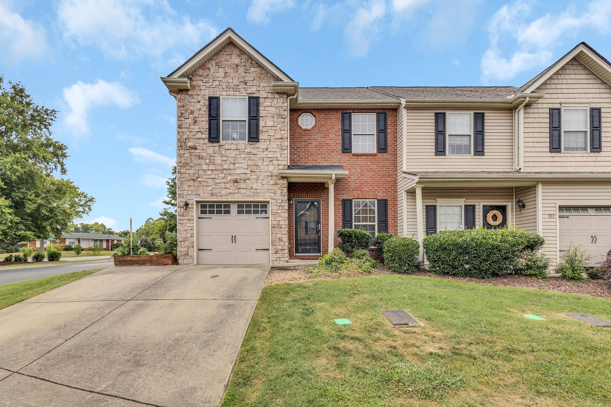Northcrest Commons Cir, Nashville, TN 37211