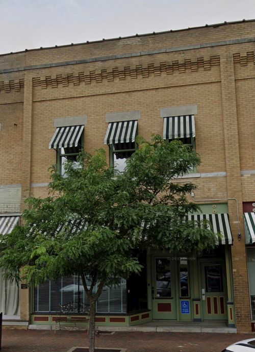 105 N 2nd St, Ozark, MO, 65721-9366 | Card Image