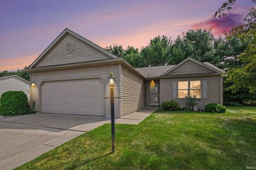 1528 White Pine Ct, Goshen, IN, 46526-6270 | Card Image