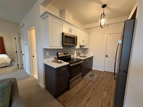 apt-6-1106 Main St, Fishkill, NY, 12524-3651 | Card Image