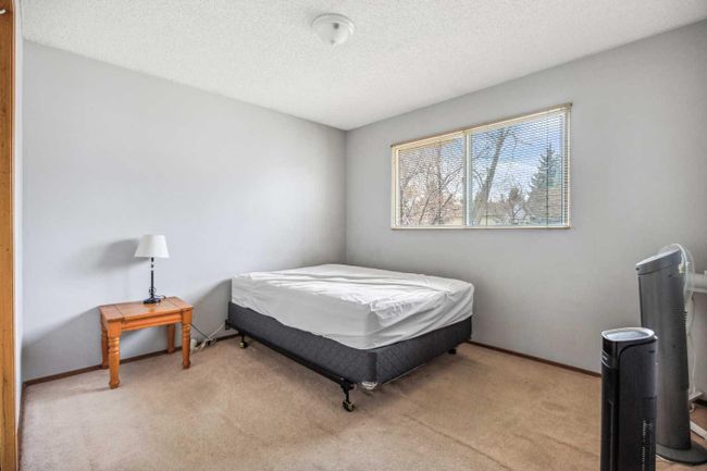 6423 Silver Ridge Drive Nw, Home with 4 bedrooms, 2 bathrooms and 4 parking in Calgary AB | Image 9