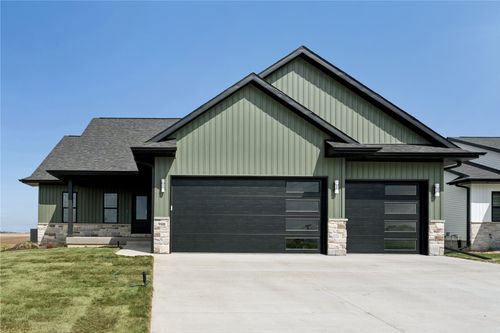 900 Crestview Dr, Solon, IA, 52333 | Card Image