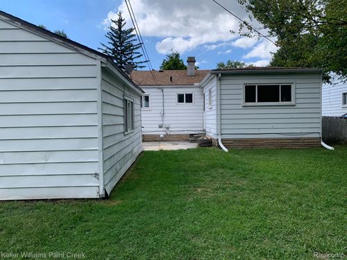 22340 Masch Ave, Warren, MI, 48091-2540 | Card Image