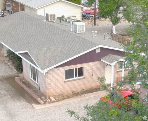 3-243 W 400 N, Moab, UT, 84532-2352 | Card Image