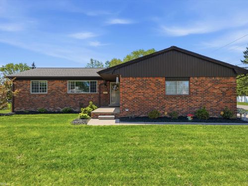 45553 Klingkammer St, Utica, MI, 48317-5774 | Card Image