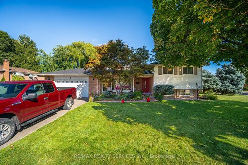 1 Ellendale Cres, Brampton, ON, L6T3N8 | Card Image