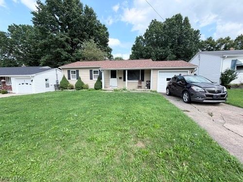 673 Rhoda Ave, Youngstown, OH, 44509-1826 | Card Image