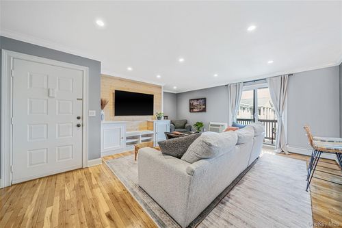 118-118 Fairharbor Dr, Patchogue, NY, 11772-3329 | Card Image