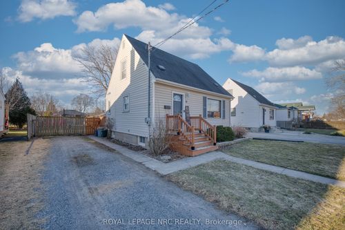 41 Mcdonald Ave, Thorold, ON, L2V3E5 | Card Image