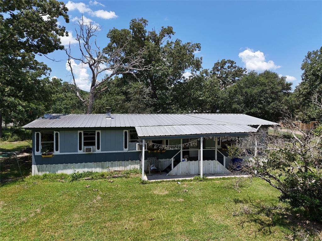Davis Dr, Trinity, TX 75862