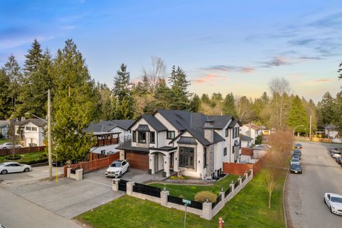 6710 137a St, Surrey, BC, V3W5E9 | Card Image