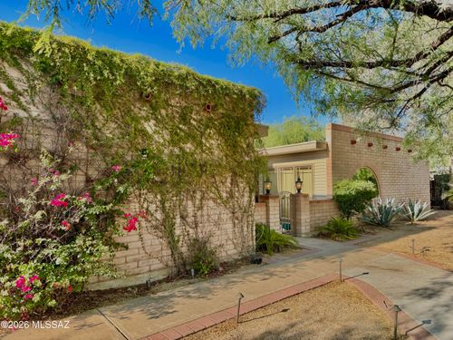 9431 E Walnut Tree Circle, Tucson, AZ, 85749 | Card Image