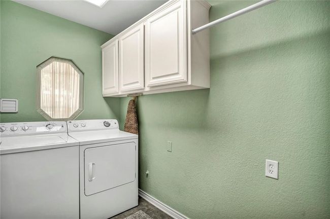 2004 Saint Andrews Dr, House other with 4 bedrooms, 3 bathrooms and 2 parking in Round Rock TX | Image 25