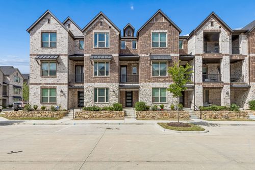 8352 Challenger Ln, Frisco, TX, 75034-8017 | Card Image