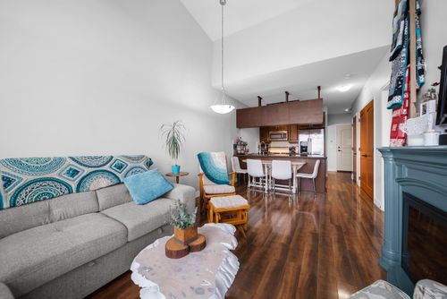 402-11935 Burnett St, Maple Ridge, BC, V2X9A9 | Card Image