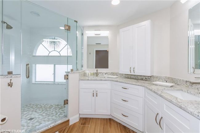 E-201 - 2671 Citrus Lake Dr, Condo with 3 bedrooms, 2 bathrooms and 1 parking in NAPLES FL | Image 17