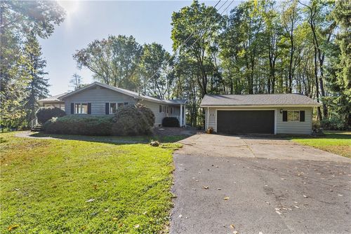 806 Yuma Trl, Mercer, PA, 16137-9780 | Card Image