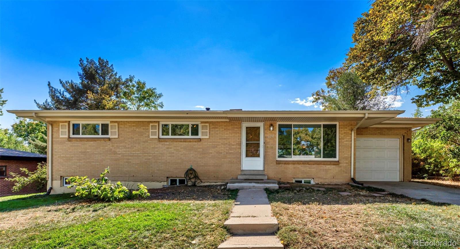 Aksarben Ave, Littleton, CO 80123